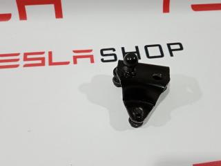 Кронштейн амортизатора крышки багажника (шаровый) Tesla Model X 1 поколение 2020, 1052434-01-J