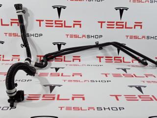 Патрубок системы охлаждения теплообменник (Chiller)-батарея Tesla Model 3 1 поколение 2021, 1077579-00-F