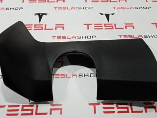 Накладка центральной панели (под руль) Tesla Model S 1 поколение 2012, 1002405-08-F