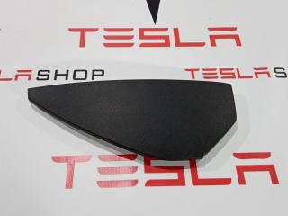 Накладка боковая торпеды Tesla Model S 1 поколение 2012, 1028359-00-A