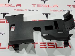 Накладка пластиковая под рулевой колонкой Tesla Model S 1 поколение 2012, 6007717-00-C, 1016340-00-F, 6007446-00-D