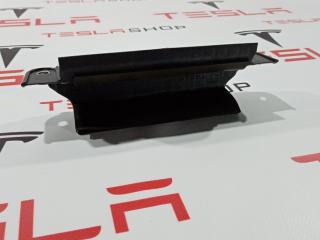 Кронштейн крепления электропроводки Tesla Model S 1 поколение 2015, 1008964-00-B