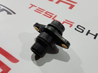 Штуцер Tesla Model 3 1 поколение 2019, 1105927-00-C