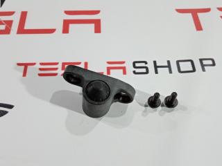 Упор крышки багажника Tesla Model S 1 поколение 2012, 1004038-00-B