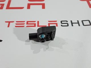 датчик удара Tesla Model S 1 поколение 2012, 1005274-00-B