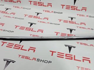 молдинг двери задней правой Tesla Model S 1 поколение 2012, 1095921-00-C