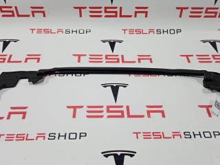 Уплотнитель задней двери Tesla Model S 1 поколение 2012, 1005423-00-D