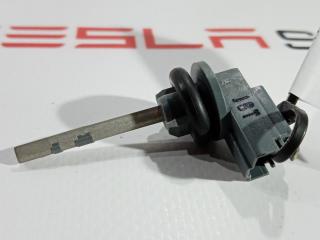 Датчик температуры входящего воздуха печки Tesla Model S 1 поколение 2015, 1116135-00-C