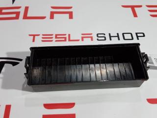 крышка блока предохранителей Tesla Model S 1 поколение 2015, 1004423-03-H