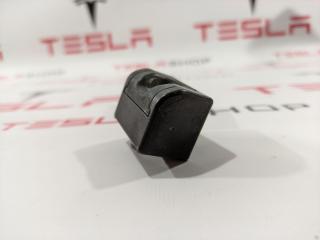 отбойник крышки багажника Tesla Model S 1 поколение 2012, 1008864-00-C