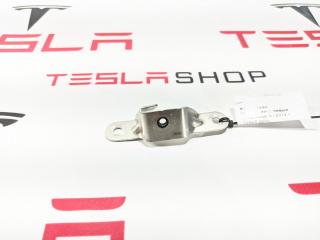Кронштейн крепления обшивки двери Tesla Model S 1 поколение 2012, 6006071-10-I, 1003540-00-A