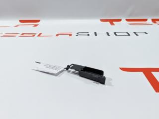 Фитинг для подключения iPhone Tesla Model X 1 поколение 2020, 1061286-00-A