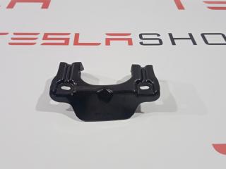 Кронштейн крепления рамы второго ряда сидений Tesla Model 3 1 поколение 2019, 1097222-00-A, 1549187-00-A