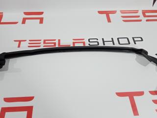 Уплотнитель задней двери Tesla Model S 1 поколение 2014, 1005422-00-D
