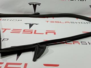 Уплотнитель проема дверного Tesla Model 3 1 поколение 2019, 1090499-00-K