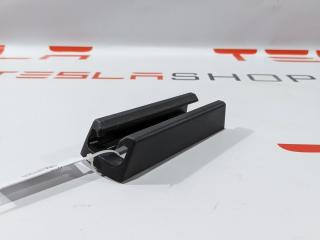 Заглушка салазки сиденья Tesla Model 3 1 поколение 2019, 1097490-00-C