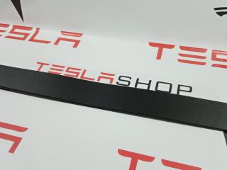 молдинг двери задней правой Tesla Model X 1 поколение 2020, 1035122-00-E