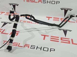 Патрубок системы охлаждения теплообменник (Chiller)-батарея Tesla Model 3 1 поколение 2020, 1077579-00-F