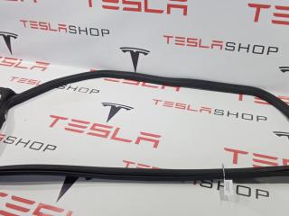 Уплотнитель проема дверного Tesla Model 3 1 поколение 2019, 1090499-00-K