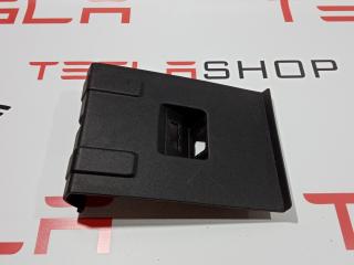 Подкапотный пластик бокса Tesla Model S 1 поколение 2014, 1010806-00-A, 1008968-00-C