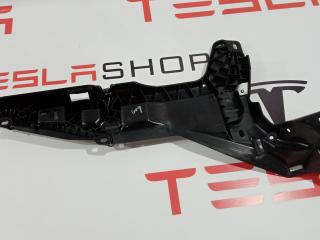 Кронштейн внутренний стойки C Tesla Model S 1 поколение 2014, 1009272-00-D