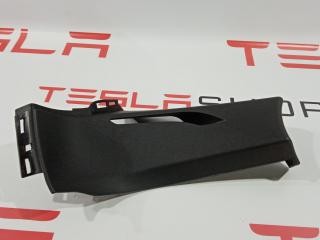 Накладка ремня безопасности стойки С Tesla Model S 1 поколение 2014, 1024730-00-A