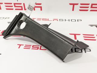 Накладка багажного проема наружная Tesla Model S 1 поколение 2014, 1006675-00-D, 1021438-00-D