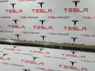 Накладка металлическая боковая основной батареи Tesla Model S 1 поколение 2015