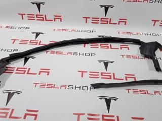 Уплотнитель стекла внутренний двери Tesla Model X 1 поколение 2016, 1032177-00-D