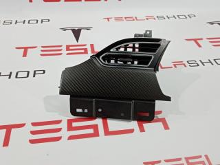 Декоративная накладка центральной панели Tesla Model X 1 поколение 2016, 1007834-00-C, 1042772-11-B