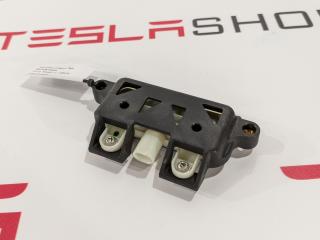 кнопка открытия багажника Tesla Model S 1 поколение 2014, 1007287-00-A, 100728500C