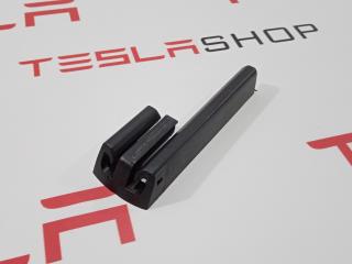 Заглушка салазки сиденья Tesla Model S 1 поколение 2014, 1031675-00-A