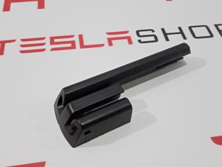 Заглушка салазки сиденья Tesla Model S 1 поколение 2014, 1031676-00-A