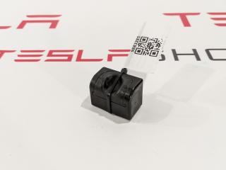 отбойник крышки багажника Tesla Model S 1 поколение 2014, 1008866-00-B