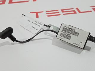 Антенна усилитель AM/FM Tesla Model S 1 поколение 2014, 1004808-00-F, 1004808-00-C