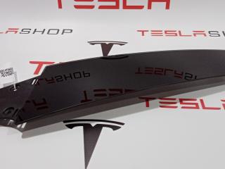 Накладка стойки B, наружная Tesla Model S 1 поколение 2014, 1004535-00-B