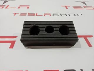 Опора под домкрат (подушка) Tesla Model S 1 поколение 2014, 1009124-00-C