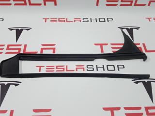 Уплотнитель стойки В (камера) Tesla Model X 1 поколение (2015 - 2021), 1032153-00-D