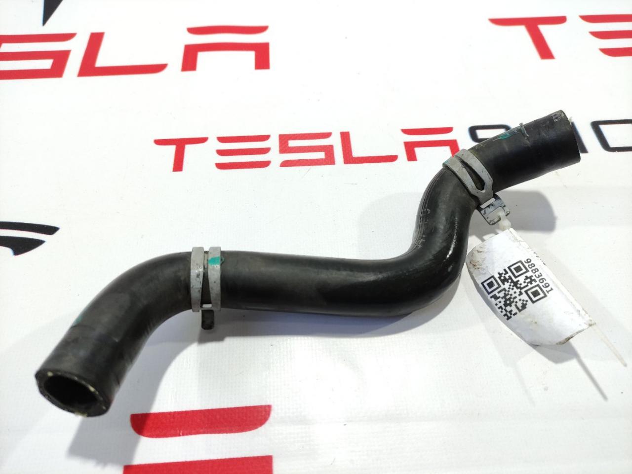 Шланги охлаждающей жидкости Tesla Model S 1 поколение 2014, 6007347-00- - фото №1