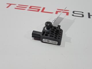 датчик удара Tesla Model S 1 поколение 2014, 1005274-00-B