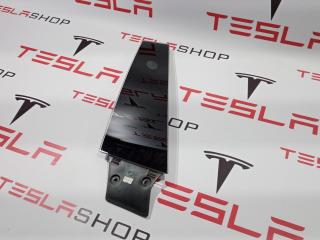 Накладка стойки B, наружная Tesla Model S 1 поколение [рестайлинг] 2016, 1092307-00-B, 1069104-00-B