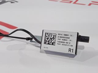 Антенна усилитель AM/FM Tesla Model S 1 поколение [рестайлинг] 2016, 1004808-00-F, 1004808-00-E