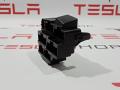 Кронштейн крепления разъема электропроводки приборной панели Tesla Model S 1 поколение [рестайлинг] 2016, 1053704-00-C - фото №4