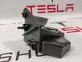 Кронштейн крепления передней внутренней решетки Tesla Model S 1 поколение [рестайлинг] 2016, 1061331-00-B - фото №5