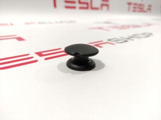Клипса шпильки крепления грузовой сетки Tesla Model S 1 поколение 2014, 1009089-00-A