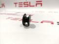 Клипса шпильки крепления грузовой сетки Tesla Model S 1 поколение 2014, 1009089-00-A - фото №5