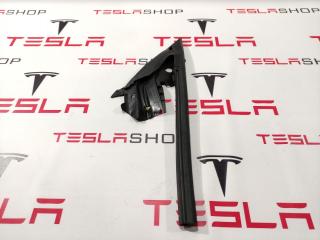 Уплотнитель форточки двери Tesla Model 3 1 поколение 2020, 1090501-00-G