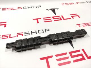 Проставка накладки порога передняя правая Tesla Model 3 1 поколение 2020, 1086293-00-H, 1114937-00-A