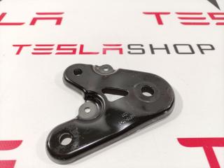 Пластина заднего подрамника Tesla Model 3 1 поколение 2020, 1044576-00-B
