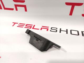 уплотнитель Tesla Model S 1 поколение (2012 - 2016), 1046148-00-A